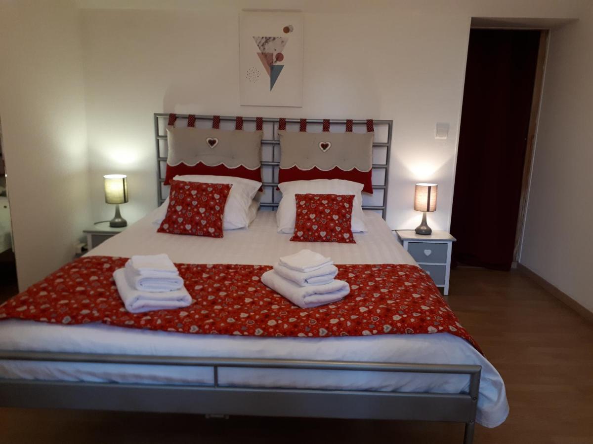 Bed and Breakfast L'Aur~élie Lalinde Esterno foto
