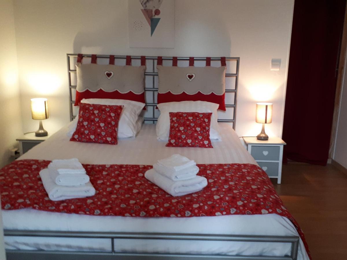 Bed and Breakfast L'Aur~élie Lalinde Esterno foto